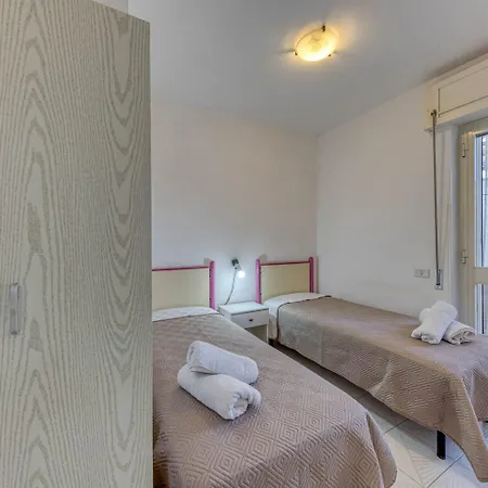 Casa Trilussa Quadrilocale By Salento Com Ferienhaus